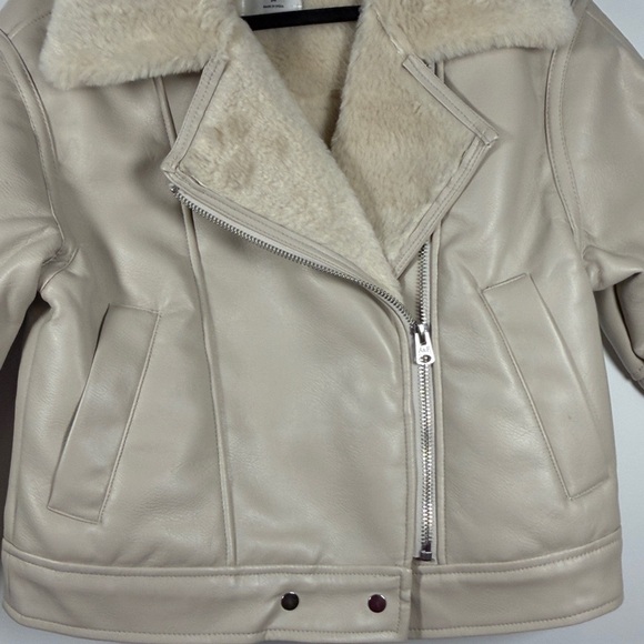 NWOT Abercrombie Cream Faux Leather Jacket - Picture 4 of 7